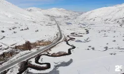 Güzeldere Menderesleri beyaza büründü