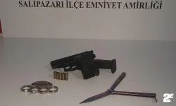 Huzur uygulamasında kurusıkı tabanca ele geçirdiler