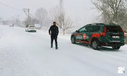 Kırklareli’nde kar sebebiyle araçlar yollarda kaldı