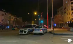 Kız meselesinde bıçaklar çekildi