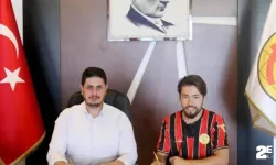 O isim Es- Es’ten ayrıldı