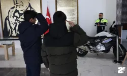 Şehit Fethi Sekin'in balmumu heykeli görenleri duygulandırıyor