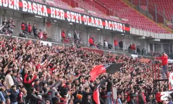 Tribünler dolacak