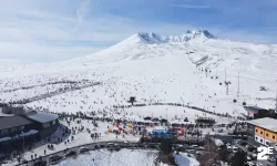 Erciyes doldu taştı: Yerli ve yabancı turistler akın etti!