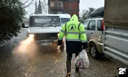 Muratpaşa’da aşevinden sel ve su baskını mağdurlarına sıcak yemek desteği