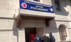 Sahte kimlikle yakayı el verdi