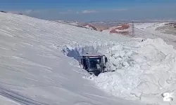 Şaşırtan kar tüneli!