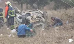 Yürek yakan olay: Kazada can veren annesinin başından ayrılamadı