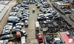 Yüzlerce araç yıllardır sahiplerini bekliyor