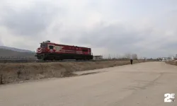 80 yaşındaki adama tren çarptı!