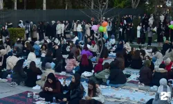 Anadolu Üniversitesi öğrencileri iftarda bir araya geldi