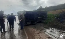 Hatay’da işçi servisi devrildi