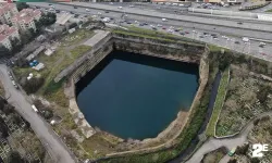 Kadıköy’de su dolan inşaat sahasını "Google Maps" göl olarak gösteriyor