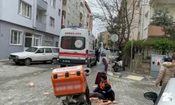 Minibüsle çarpışan kurye canından oluyordu