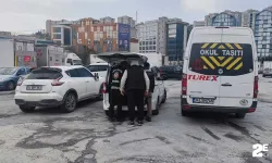 Trafik magandası okul servisine dehşet yaşattı