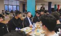 Vali Hüseyin Aksoy öğrencilerle iftar yemeğinde buluştu