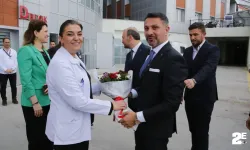 Yüzügüllü sağlık çalışanlarının bayramını kutladı