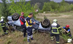 Kayganlaşan yolda takla attırdı