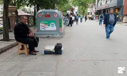 Sıcak havaları fırsat bilen sokak müzisyenleri daha fazla çalışmaya başladı