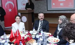 Vali Hüseyin Aksoy, şehit anneleriyle kahvaltıya katıldı