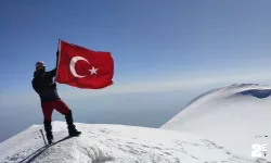 Profesyonel dağcı Türkiye'nin çatısına tırmandı