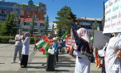 Sağlıkçılar sessiz yürüyüşlerine devam ediyor