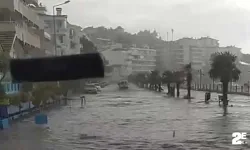 Bursa'da Sağanak Yağış Yolları Göle Çevirdi