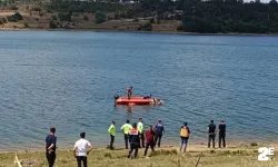 Gölete düşen otomobilden cansız bedeni çıktı