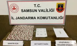 Jandarma, uyuşturucu ticareti yapılan araçtaki 2 kişiye gözaltı