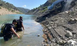 Park halindeki otomobil baraj gölüne düştü!