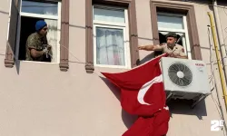 Sakaryalı şehidin baba evine Türk bayrağı asıldı