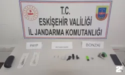 Satmak için ilçeye götürdüğü uyuşturucu madde ile birlikte jandarmaya yakalandı