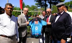 Şehit Ömer Halisdemir'in anısına 950 kilometre pedal çevirdiler