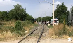 Yolcu treni çapa motoruna çarptı!