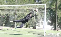 3 büyükler Eskişehirli kalecinin peşinde