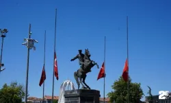 Anadolu'da bayraklar yarıya indirildi