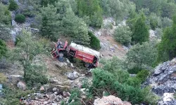 Emet'te orman yangınından dönen arazöz takla attı