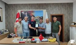 Eskişehir İl Müdürü Gümüş ve ekibine teşekkür plaketi