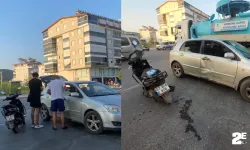 Otomobil ile motosiklet çarpıştı!