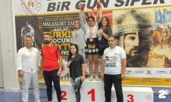 Özlem Yanak, Muaythaide birinci oldu