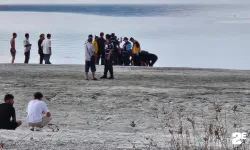 Salda Gölü'ne giren genç boğuldu