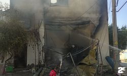 Şarjda bırakılan telefon, ambalaj fabrikasını küle çevirdi