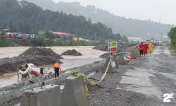 Taşan dere beton mikseri devirdi!