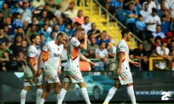 Trendyol Süper Lig : Adana Demirspor : 0 - Galatasaray : 4 (İlk yarı)