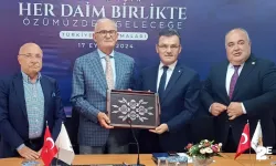 AK Parti'li Yılmaz, teşkilat mensuplarıyla buluştu