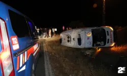 Ambulans şarampole devrildi: Yaralılar var!