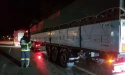 Balatalarından dumanlar yükselen tır paniğe neden oldu