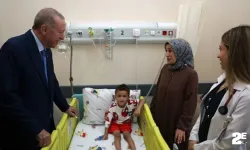 Cumhurbaşkanı Erdoğan, Devlet Hastanesinde çocuk servisini ziyaret etti