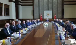 Cumhurbaşkanı Erdoğan TFF Başkanı Hacıosmanoğlu ve yönetimini kabul etti