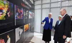 Cumhurbaşkanı Erdoğan ve eşi Emine Erdoğan New York'ta KADEM'in fotoğraf sergisini gezdi